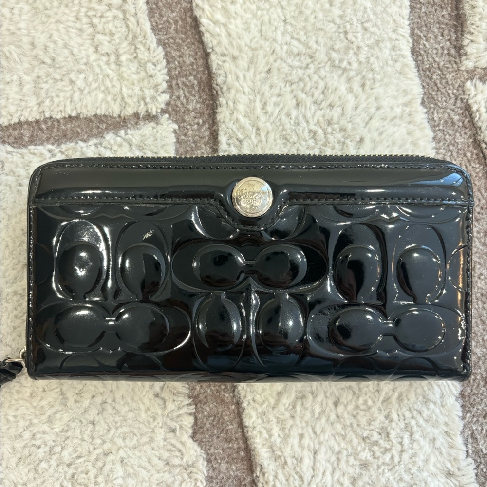 Beautiful black vintage coach